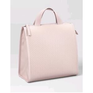 Deal Worthy Insulated Pink. Lunch Bag 8 1/4" x H 8"W X 4 "D s23